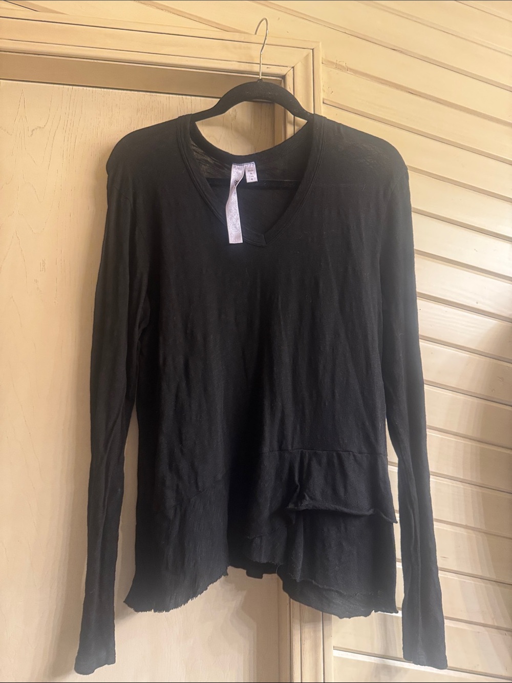 Women's Black V-Neck Long Sleeve Top by Wilt sz M